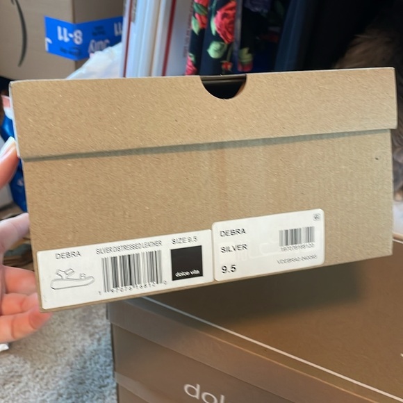 New Dolce Vita Debra Platform Ankle Strap Sandals in Silver Distressed Leather - Picture 3 of 4